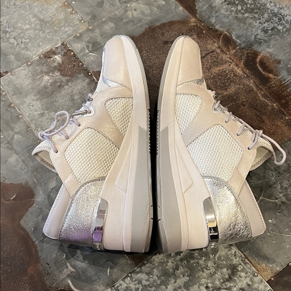 Michael Kors | Liv Trainer Sneakers - Picture 8 of 16